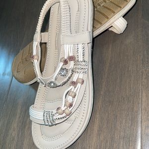 Katliu sandals size 38 New
